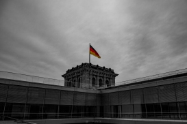 On the roof of Reichstag building, it was opened in 1894 and housed the Diet until 1933, when it was severely damaged after being set on fire.
